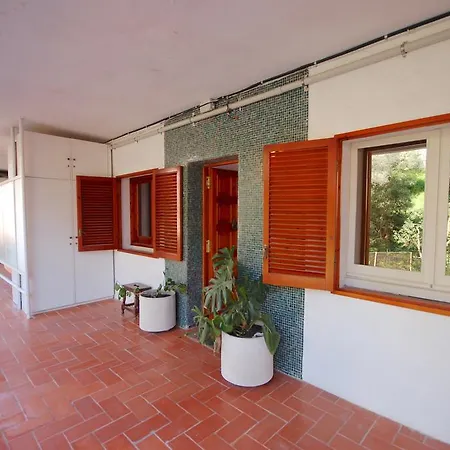 Lets Holidays Elsa Apartment