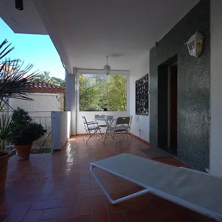 Lets Holidays Elsa Apartment Tossa de Mar