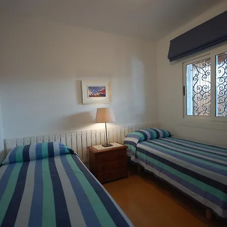Lets Holidays Elsa Apartment