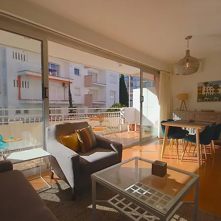 Lets Holidays Elsa Apartment *