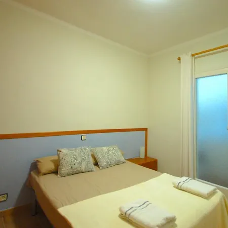 Lets Holidays Elsa Apartment *
